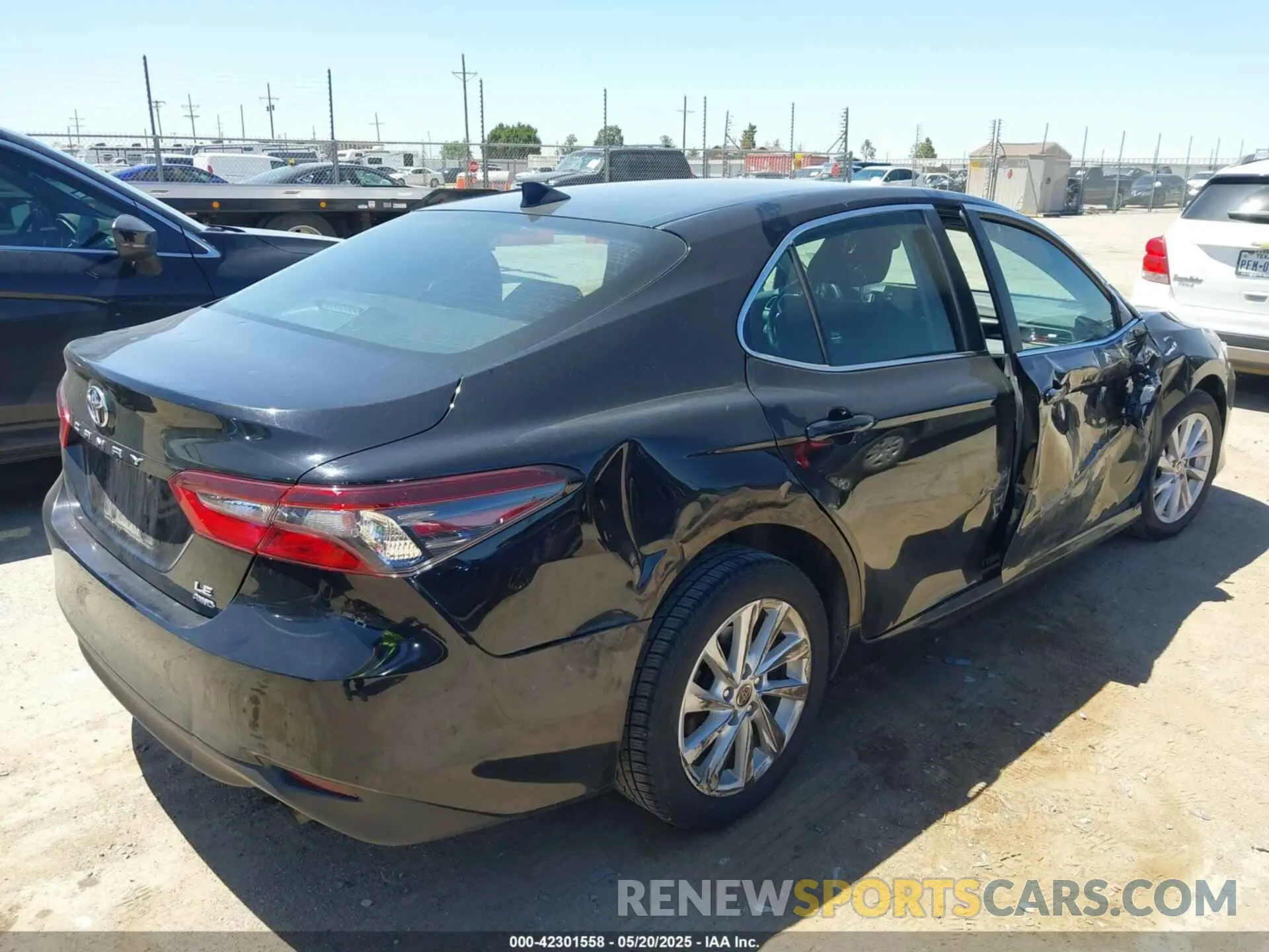 4 Photograph of a damaged car 4T1R11BK5MU025785 TOYOTA CAMRY 2021