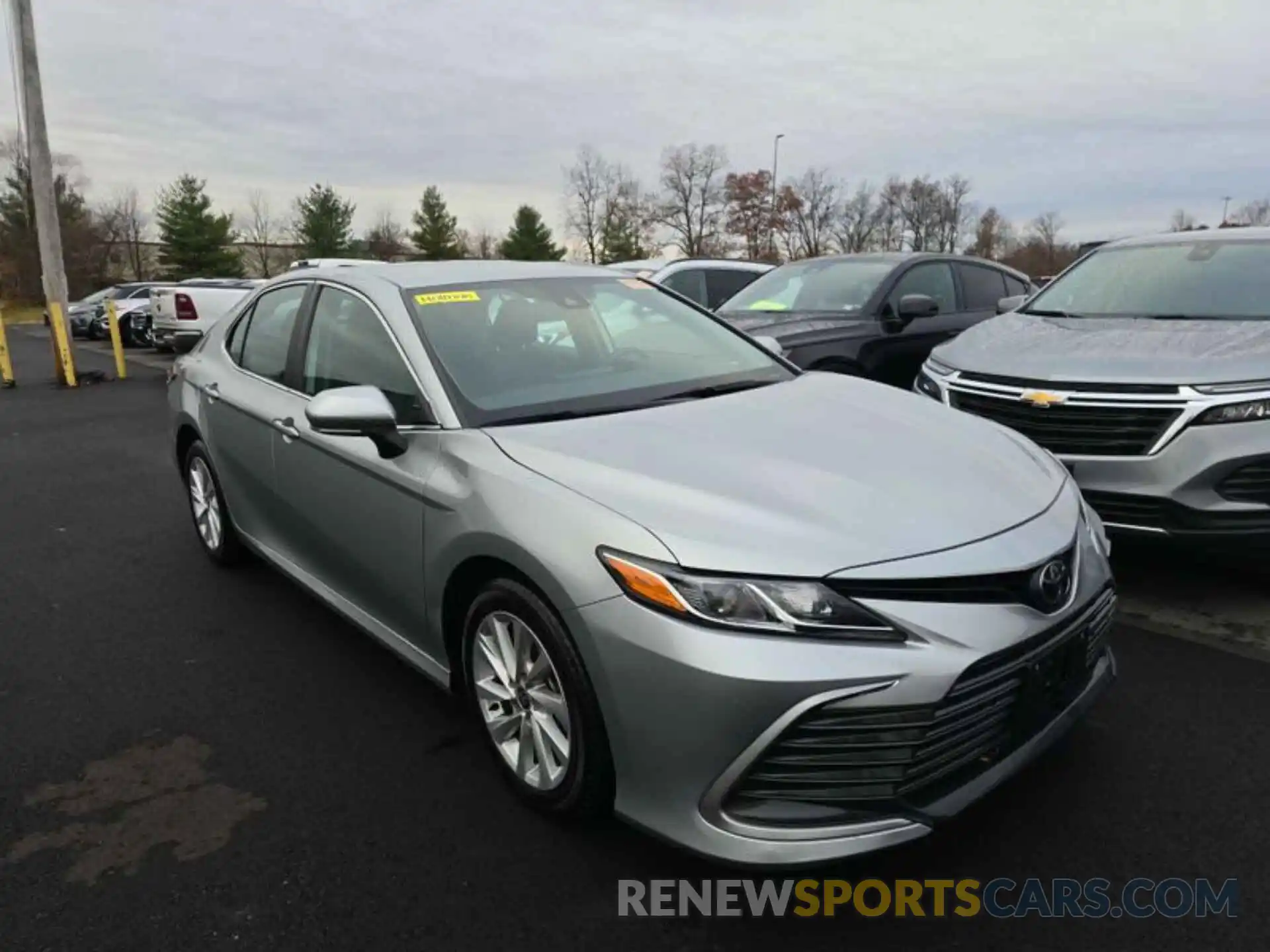 16 Photograph of a damaged car 4T1R11BKXMU036216 TOYOTA CAMRY 2021