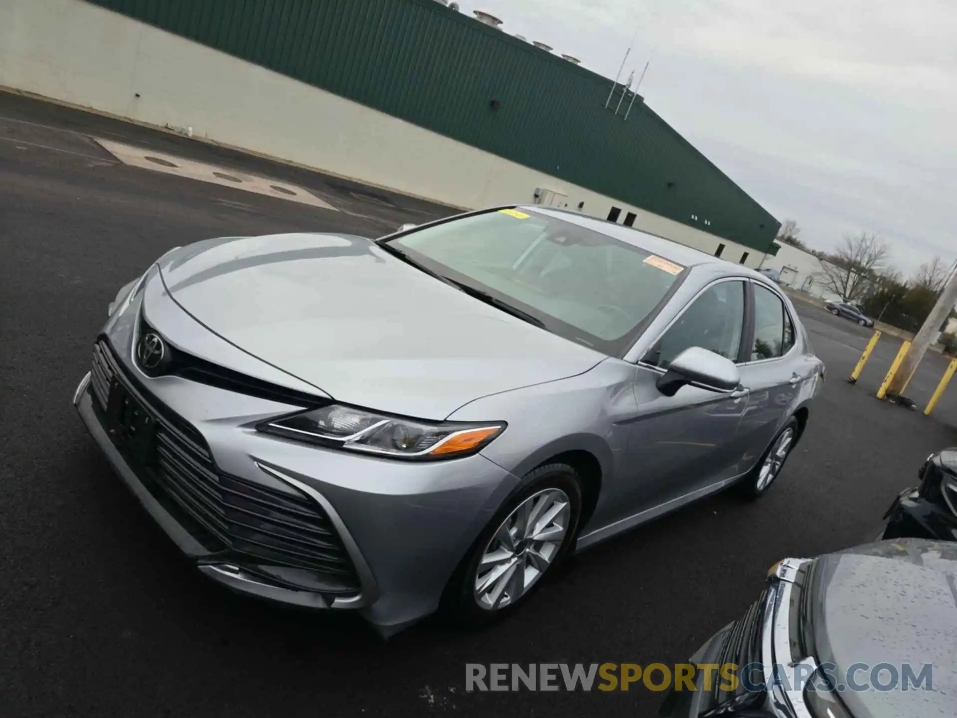 20 Photograph of a damaged car 4T1R11BKXMU036216 TOYOTA CAMRY 2021