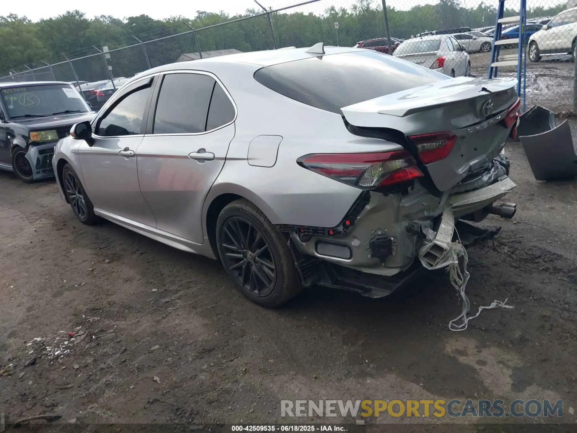3 Photograph of a damaged car 4T1S11AK3MU515757 TOYOTA CAMRY 2021