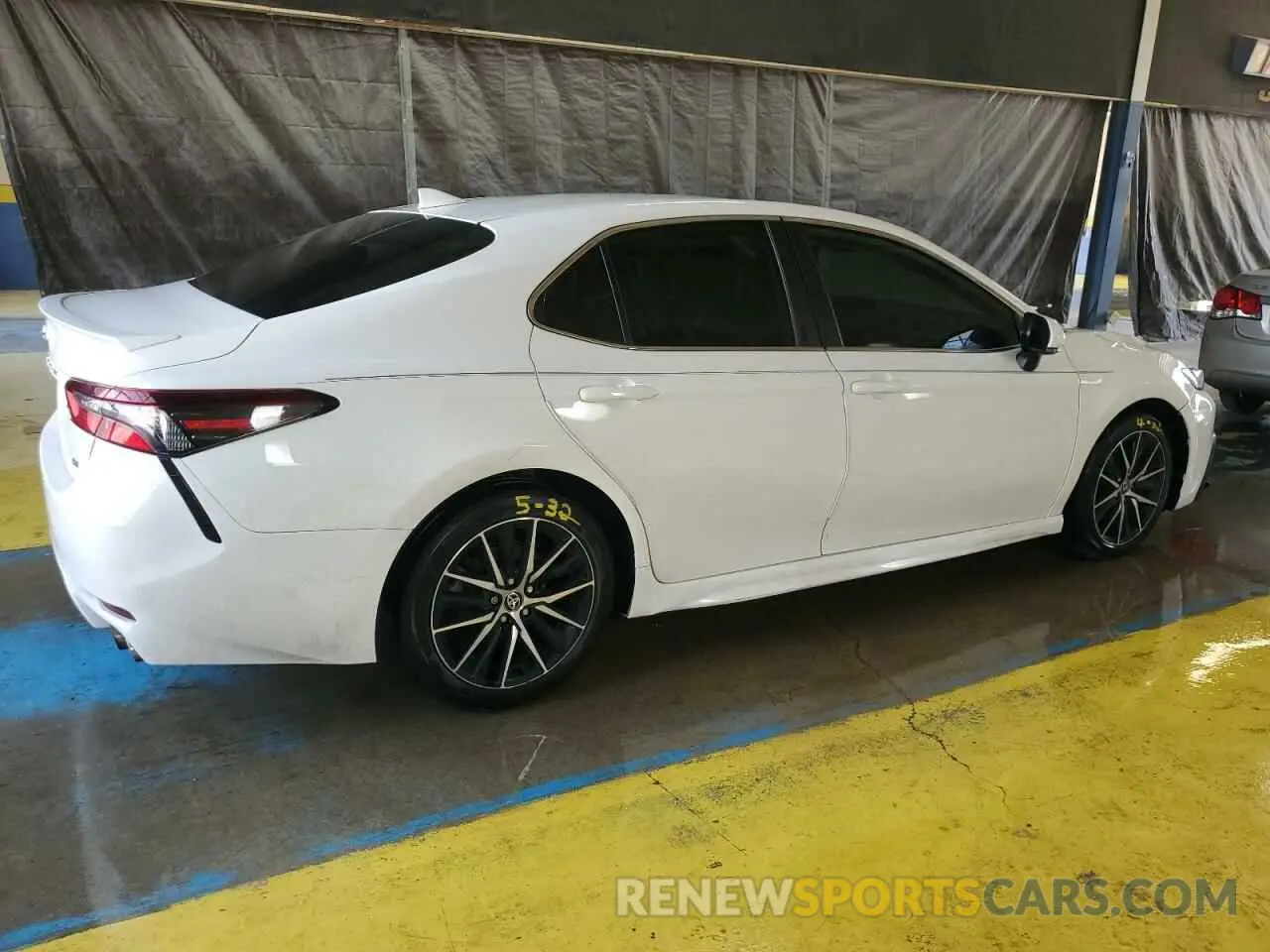 3 Photograph of a damaged car 4T1S11AK4MU450160 TOYOTA CAMRY 2021