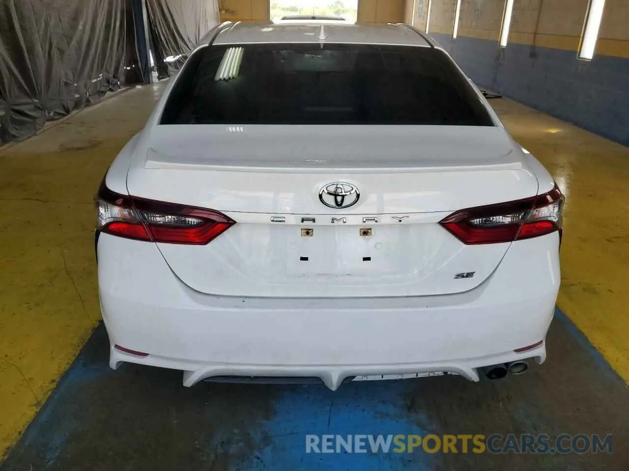 6 Photograph of a damaged car 4T1S11AK4MU450160 TOYOTA CAMRY 2021