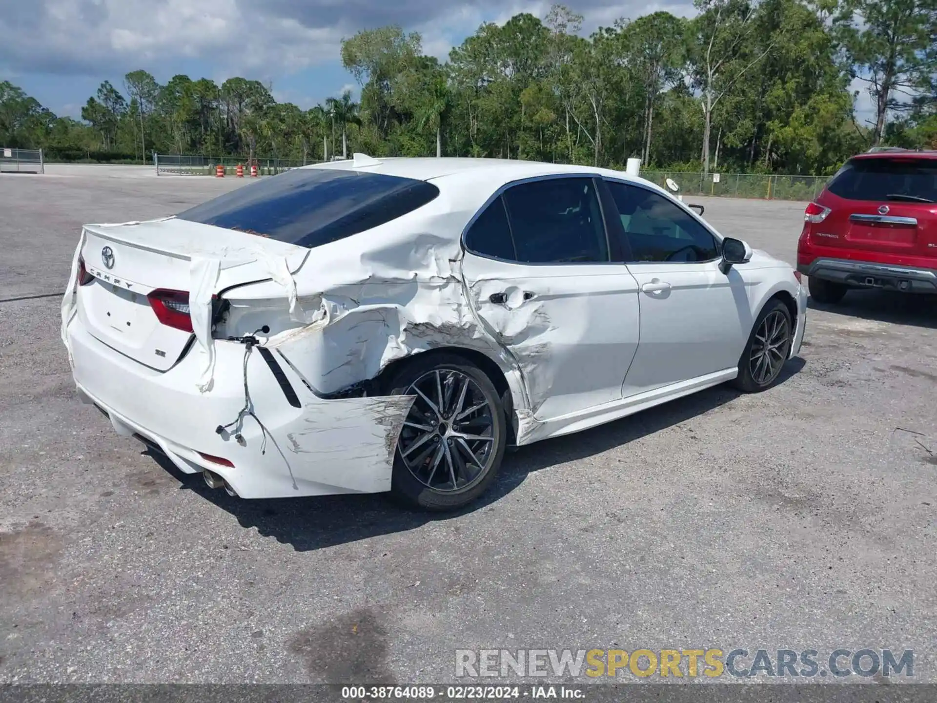 4 Photograph of a damaged car 4T1S11AK9MU526228 TOYOTA CAMRY 2021