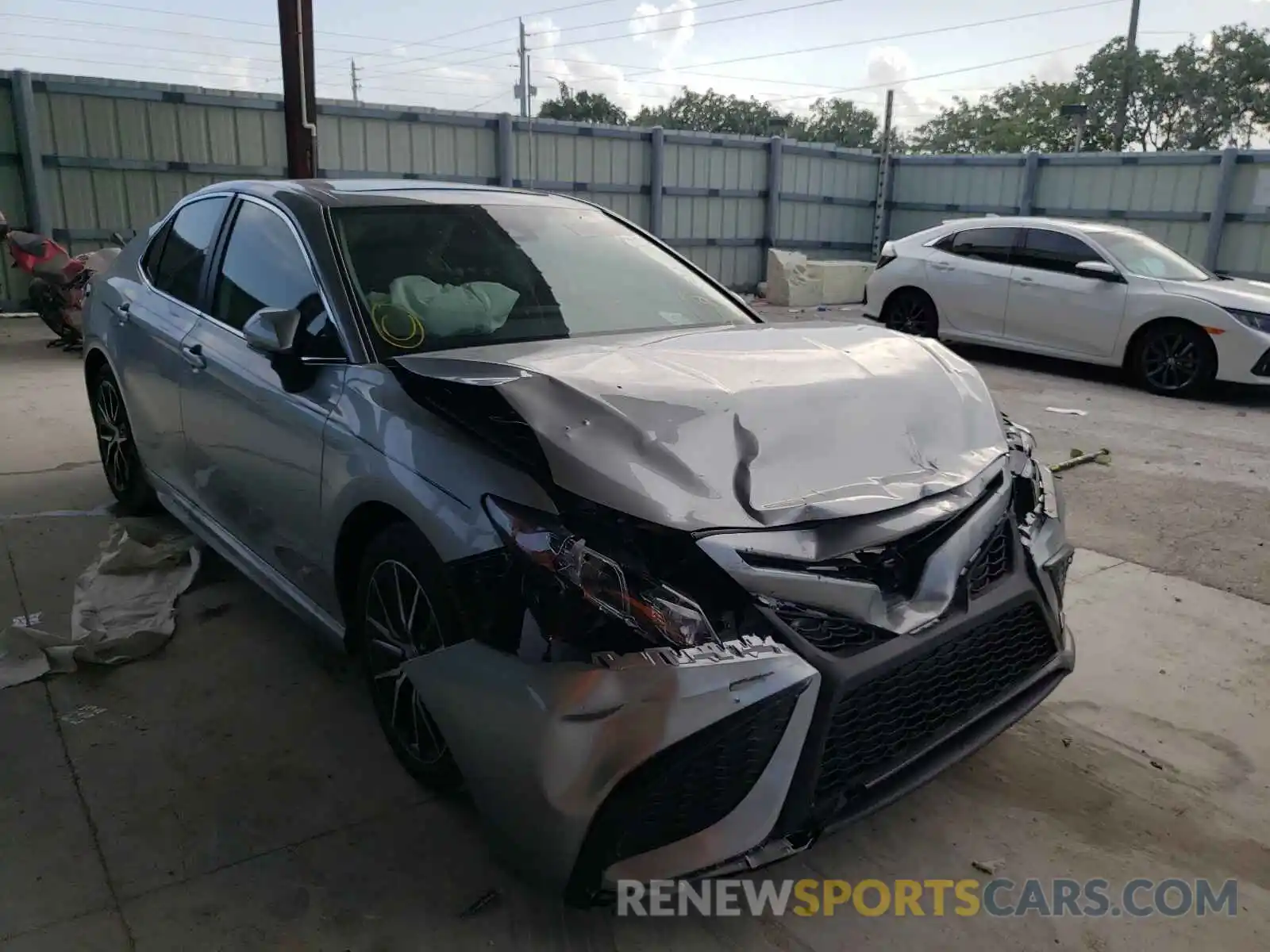 1 Photograph of a damaged car 4T1S11AK9MU615507 TOYOTA CAMRY 2021