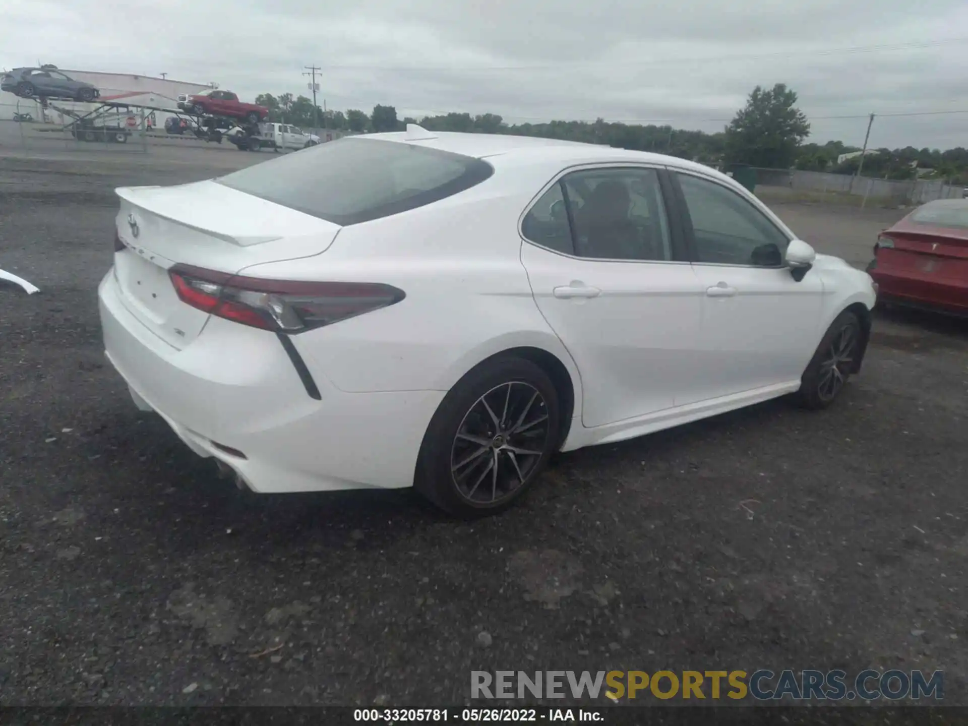 4 Photograph of a damaged car 4T1S11AKXMU591167 TOYOTA CAMRY 2021