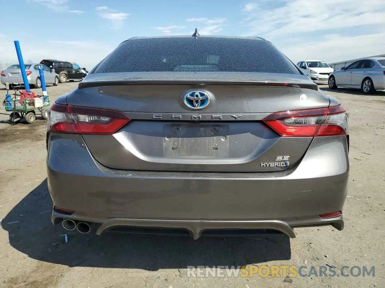6 Photograph of a damaged car 4T1S31AK2MU021822 TOYOTA CAMRY 2021