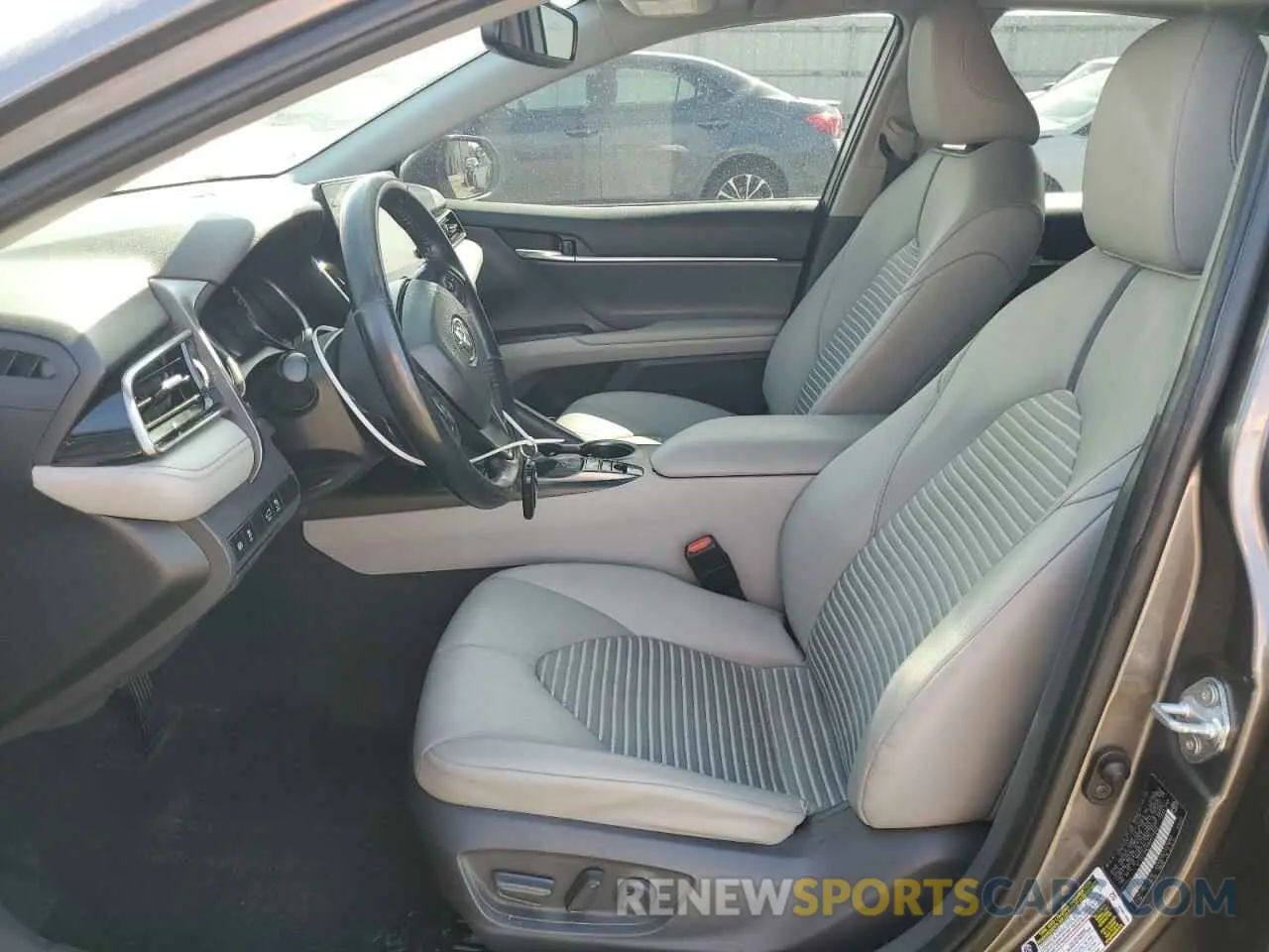 7 Photograph of a damaged car 4T1S31AK2MU021822 TOYOTA CAMRY 2021
