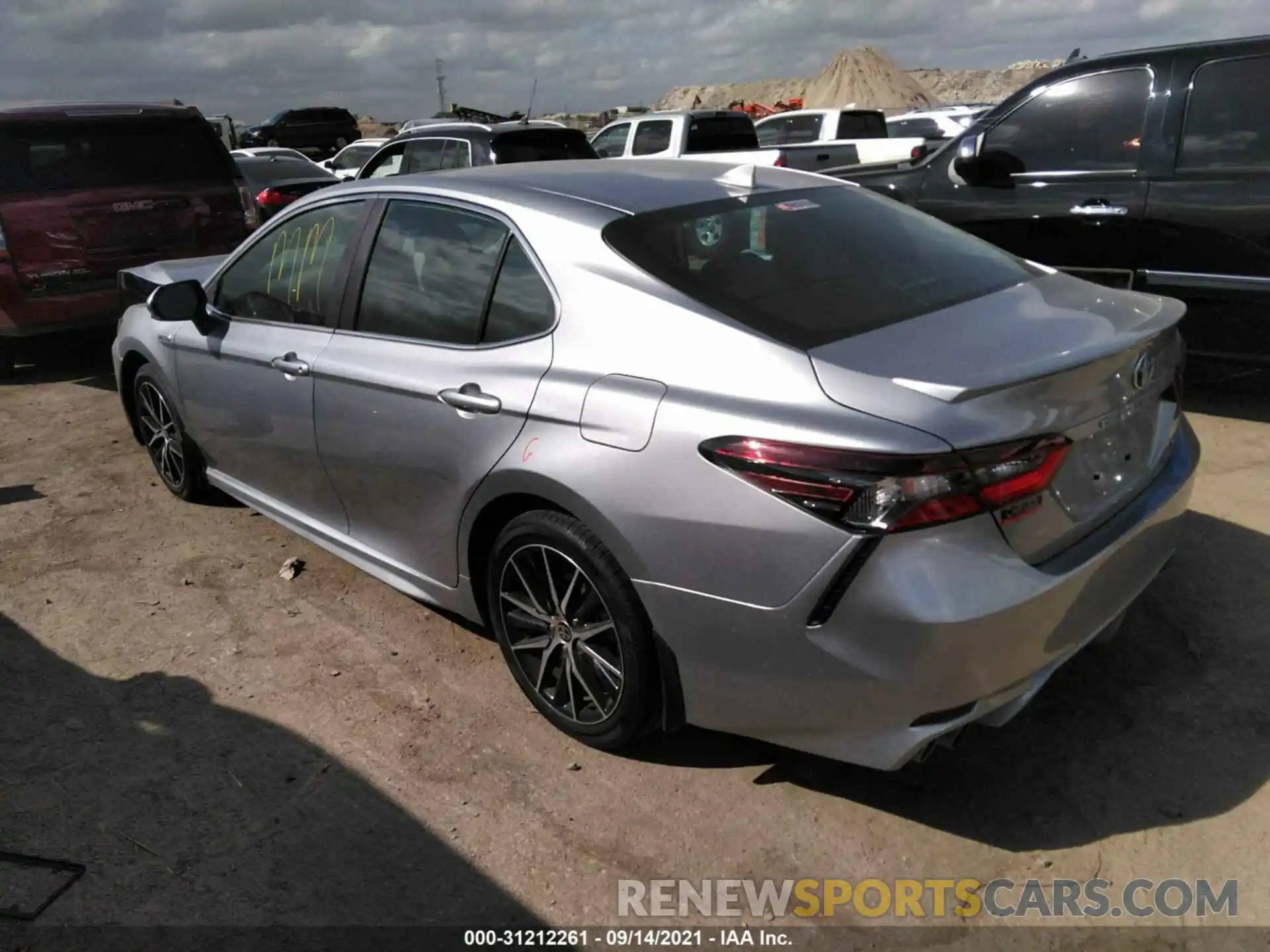 3 Photograph of a damaged car 4T1S31AK2MU554558 TOYOTA CAMRY 2021