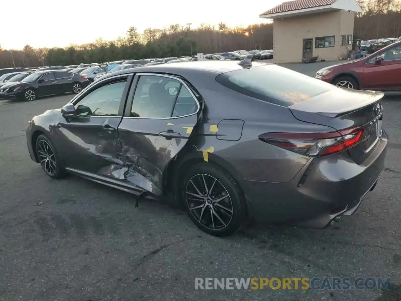 2 Photograph of a damaged car 4T1S31AK2MU568590 TOYOTA CAMRY 2021