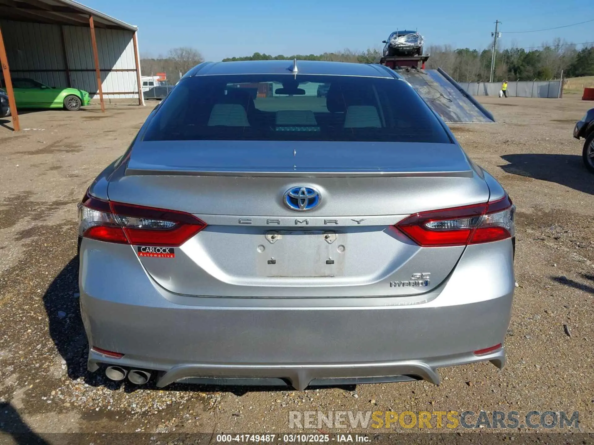 17 Photograph of a damaged car 4T1S31AK3MU567450 TOYOTA CAMRY 2021