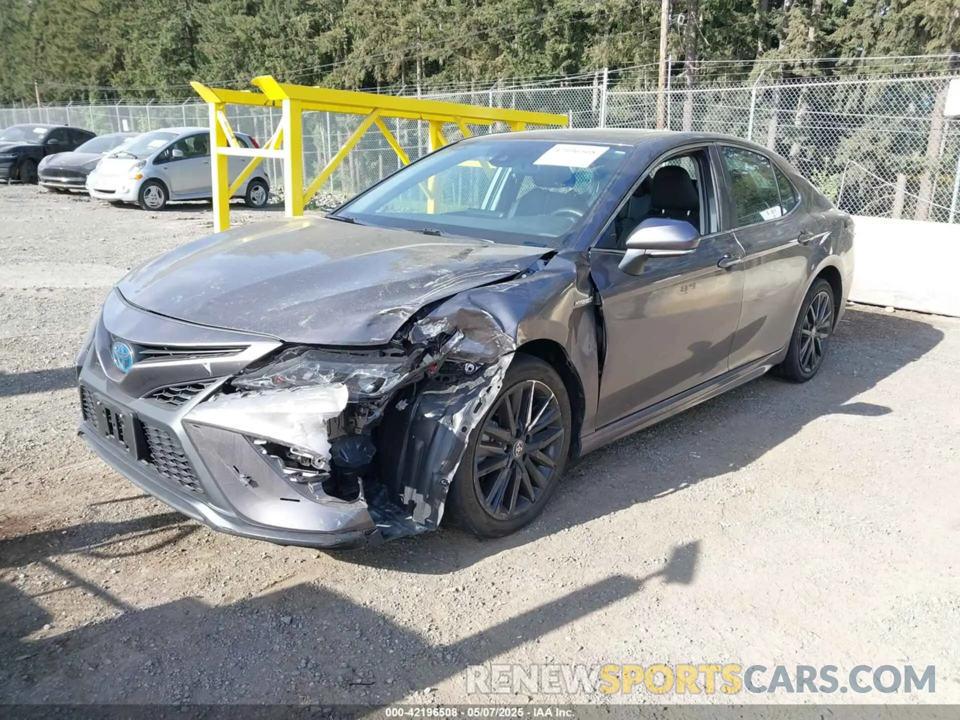 2 Photograph of a damaged car 4T1S31AK3MU568131 TOYOTA CAMRY 2021