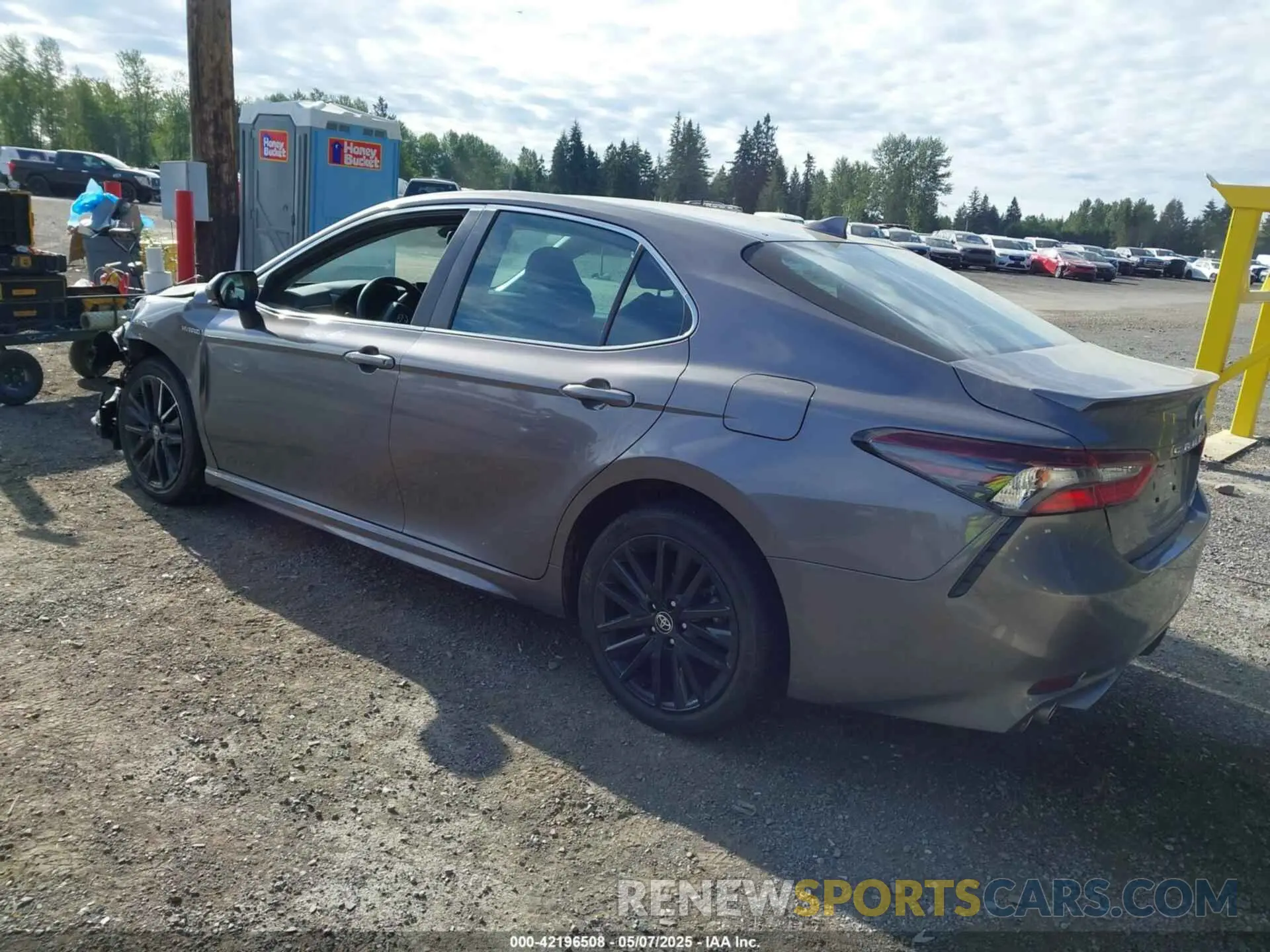 3 Photograph of a damaged car 4T1S31AK3MU568131 TOYOTA CAMRY 2021