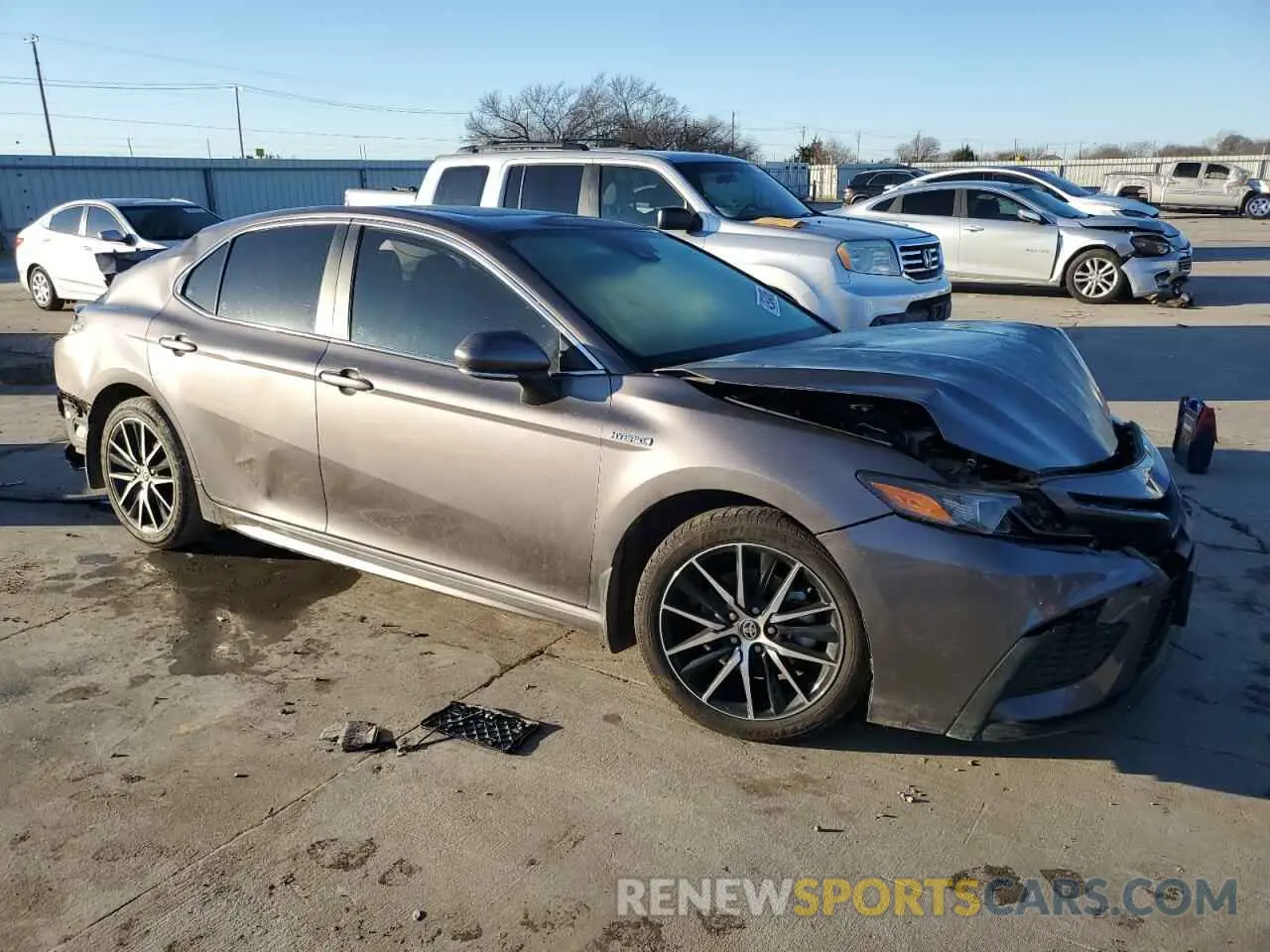 4 Photograph of a damaged car 4T1S31AK5MU559219 TOYOTA CAMRY 2021