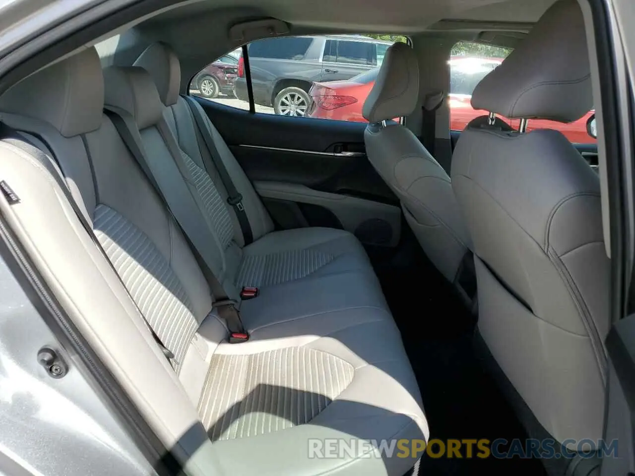 10 Photograph of a damaged car 4T1S31AK5MU563061 TOYOTA CAMRY 2021