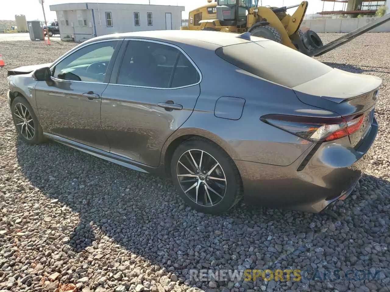 2 Photograph of a damaged car 4T1S31AK5MU568440 TOYOTA CAMRY 2021