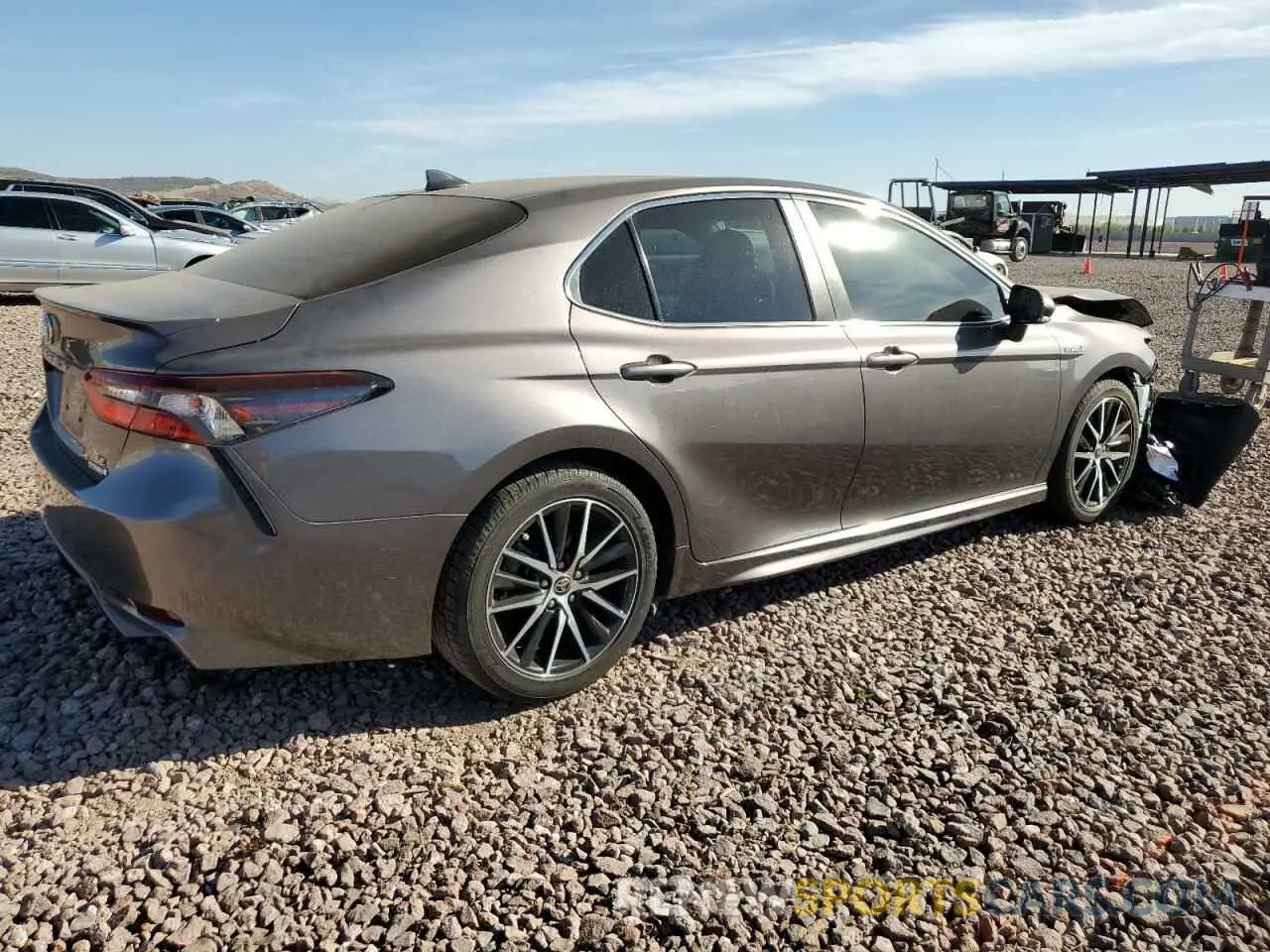 3 Photograph of a damaged car 4T1S31AK5MU568440 TOYOTA CAMRY 2021