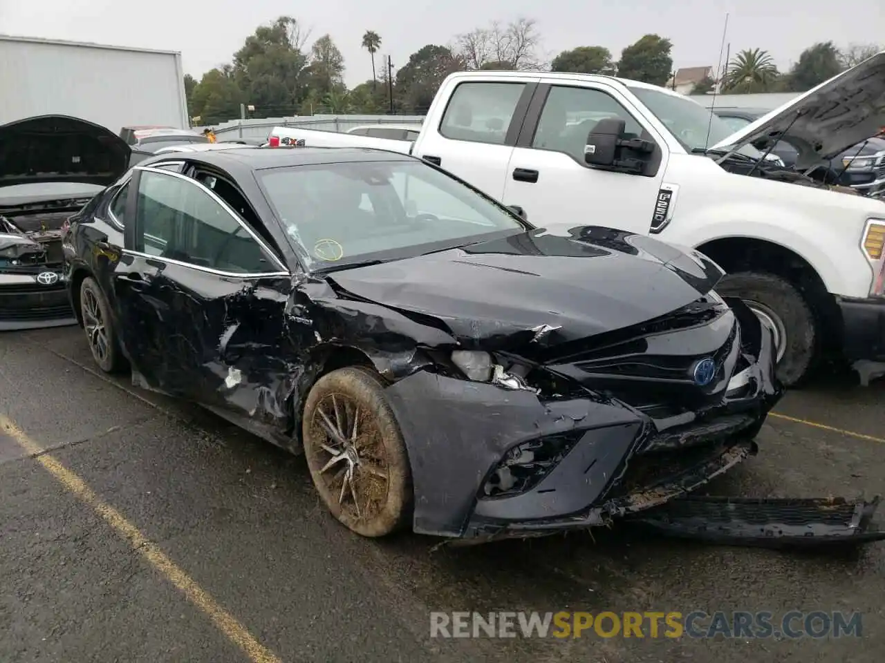 1 Photograph of a damaged car 4T1S31AK8MU561465 TOYOTA CAMRY 2021