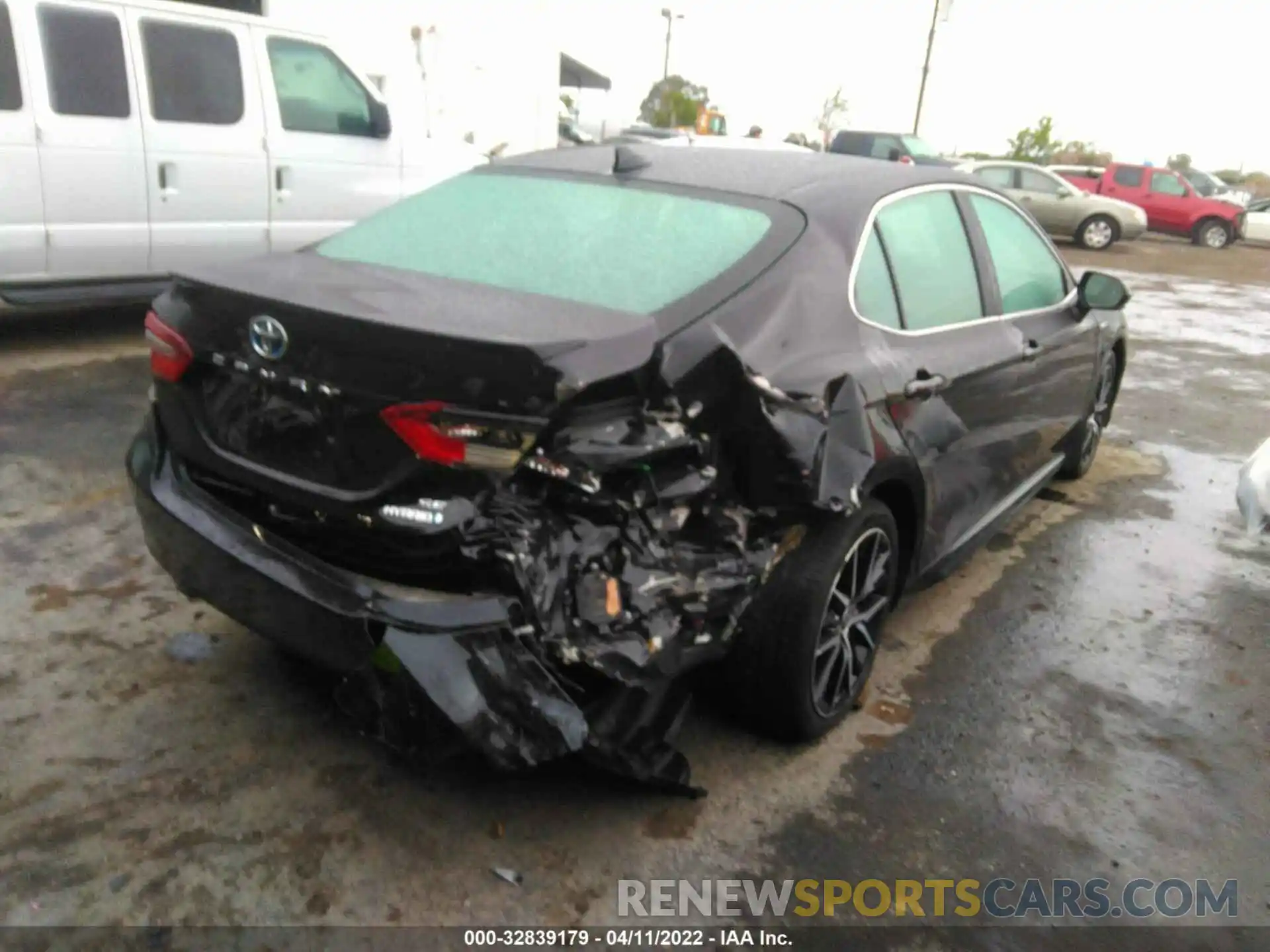 4 Photograph of a damaged car 4T1S31AKXMU546417 TOYOTA CAMRY 2021