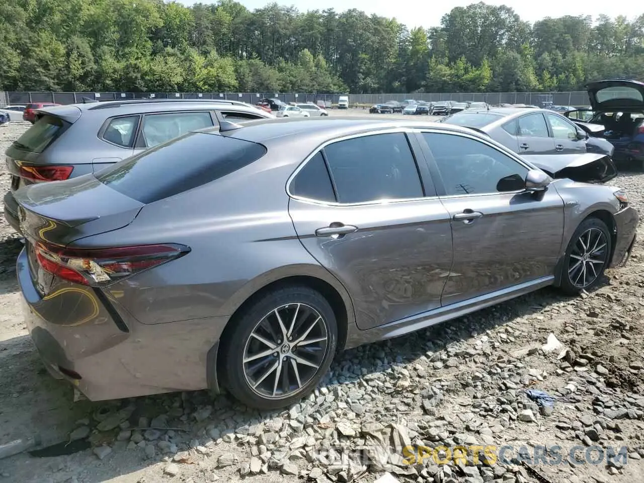 3 Photograph of a damaged car 4T1S31AKXMU550287 TOYOTA CAMRY 2021