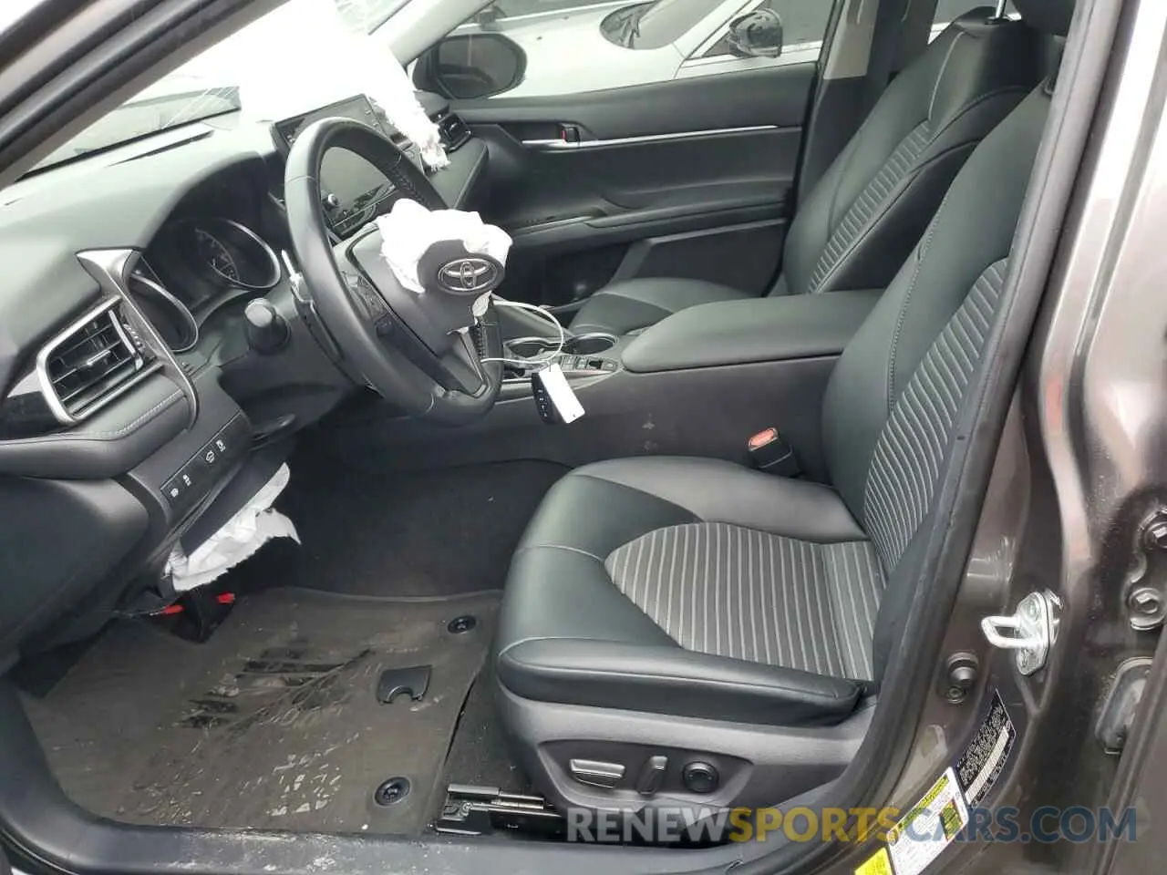 7 Photograph of a damaged car 4T1S31AKXMU550287 TOYOTA CAMRY 2021