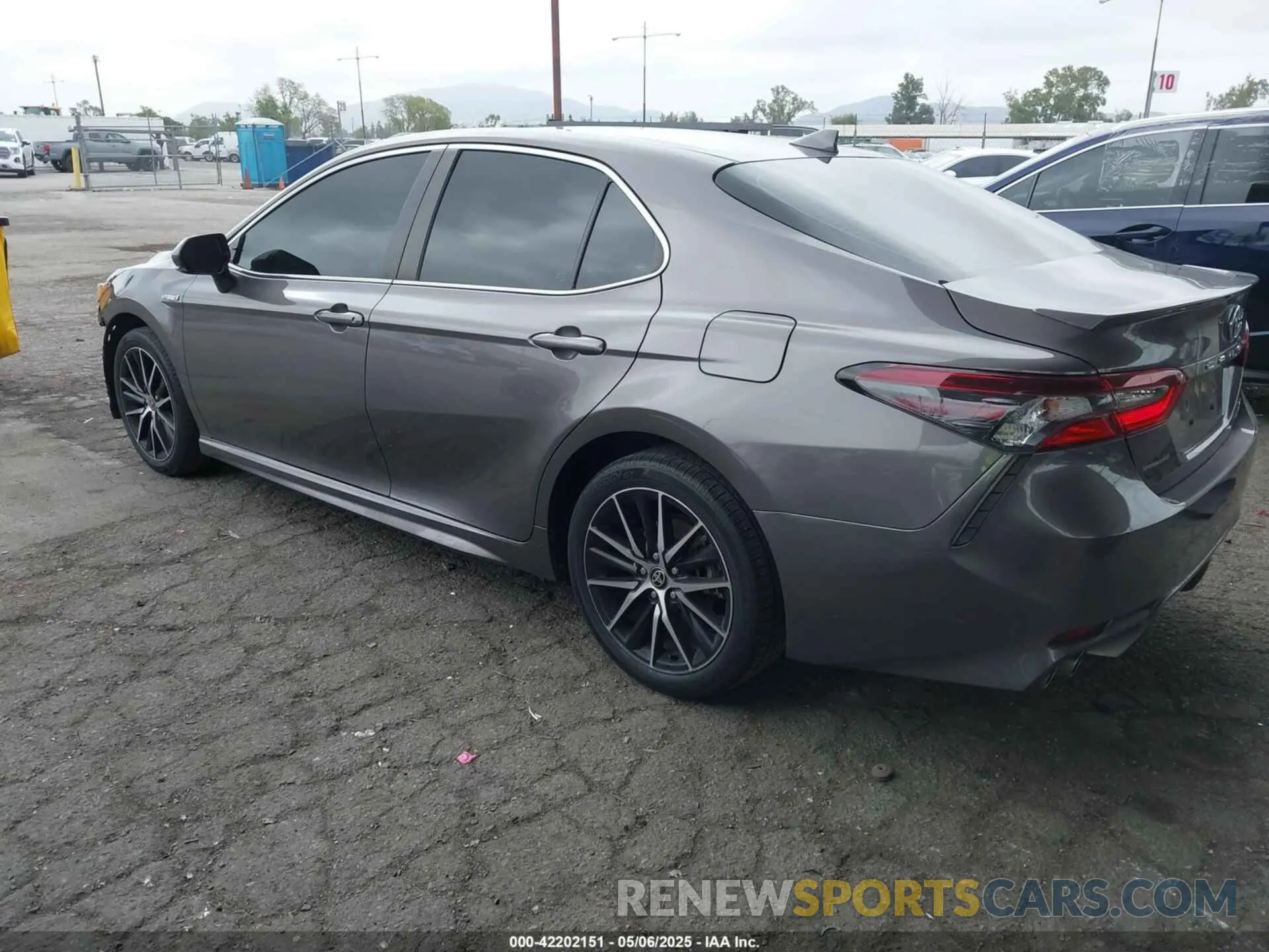 3 Photograph of a damaged car 4T1S31AKXMU558387 TOYOTA CAMRY 2021