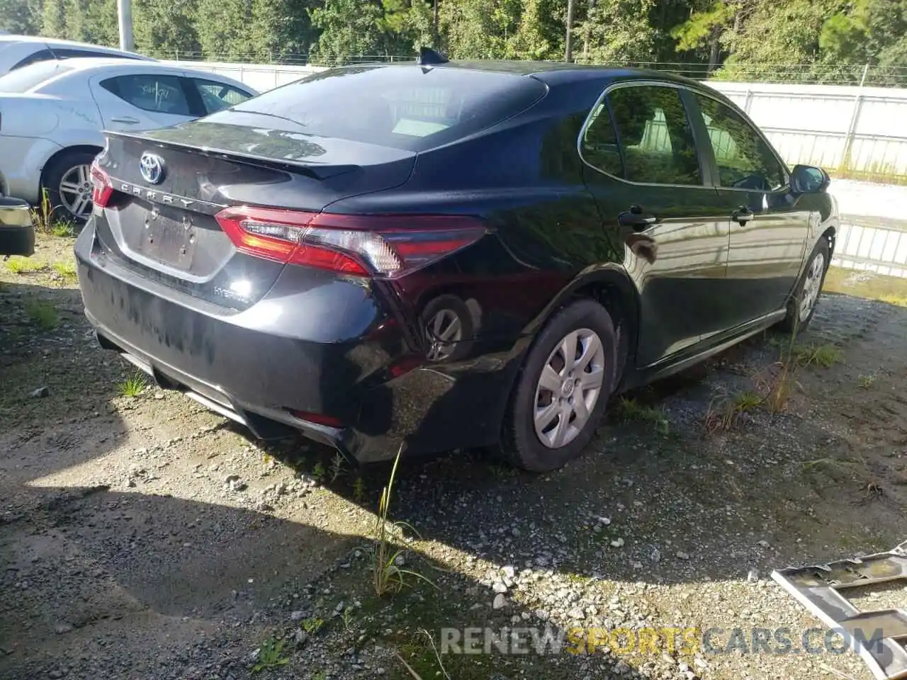 4 Photograph of a damaged car 4T1S31AKXMU569244 TOYOTA CAMRY 2021