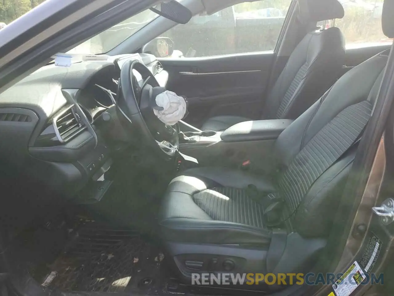 7 Photograph of a damaged car 4T1T11AK0MU439726 TOYOTA CAMRY 2021
