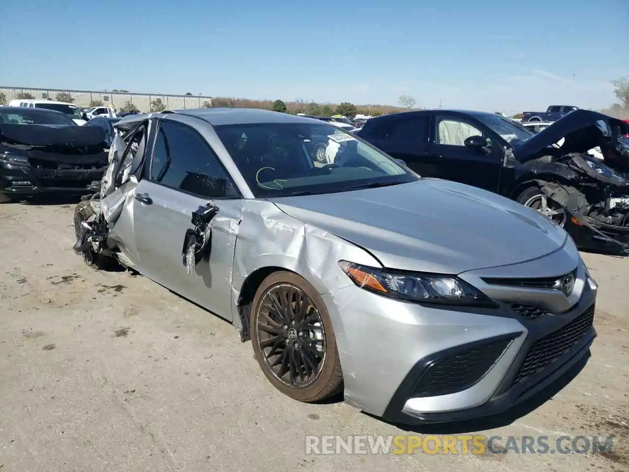 1 Photograph of a damaged car 4T1T11AK0MU497478 TOYOTA CAMRY 2021