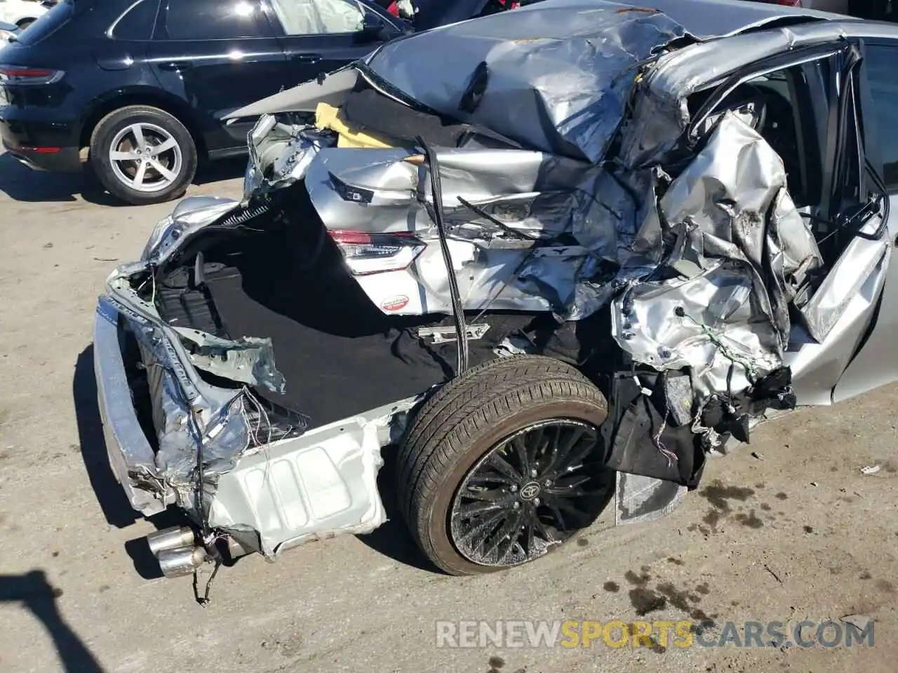 9 Photograph of a damaged car 4T1T11AK0MU497478 TOYOTA CAMRY 2021