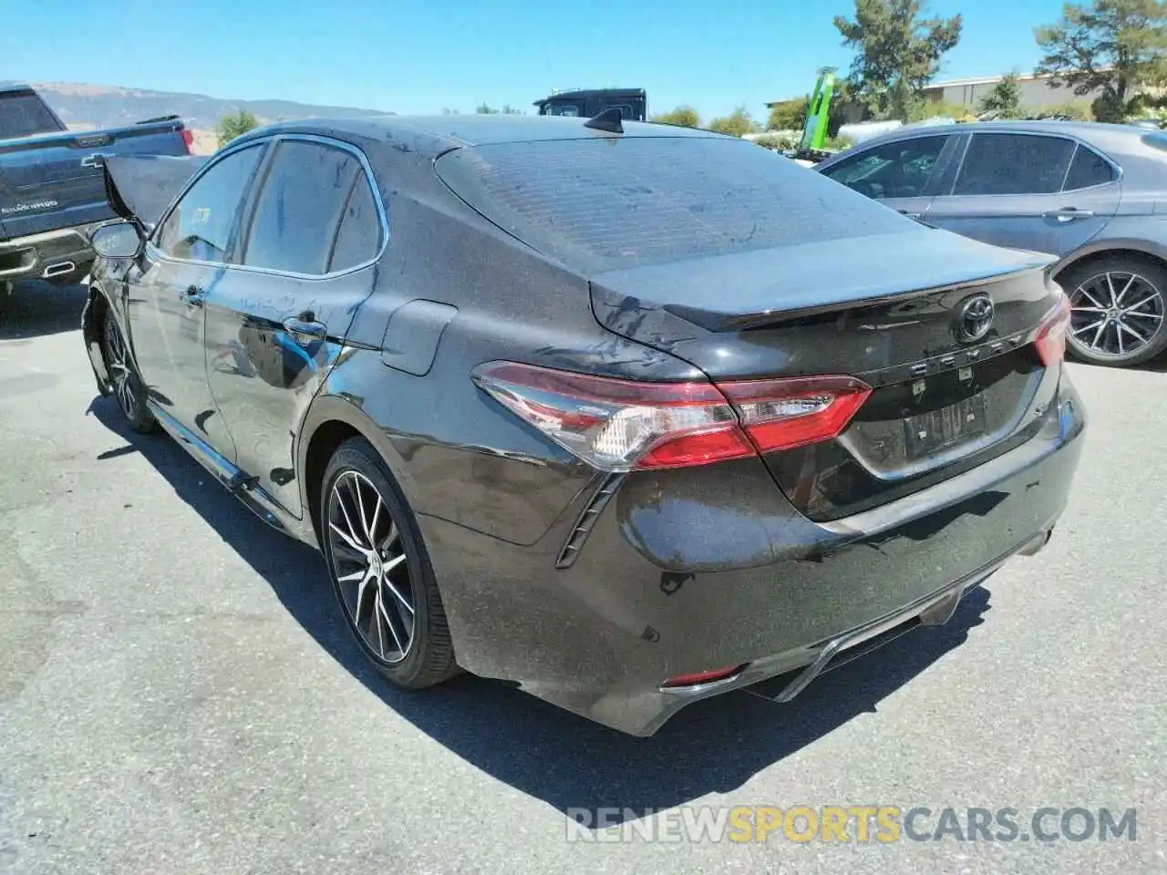 3 Photograph of a damaged car 4T1T11AK0MU543598 TOYOTA CAMRY 2021