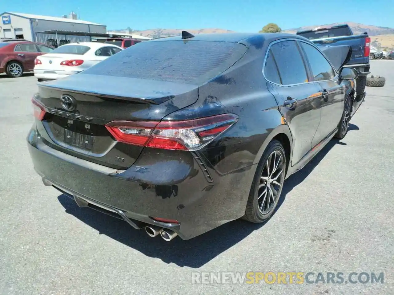 4 Photograph of a damaged car 4T1T11AK0MU543598 TOYOTA CAMRY 2021