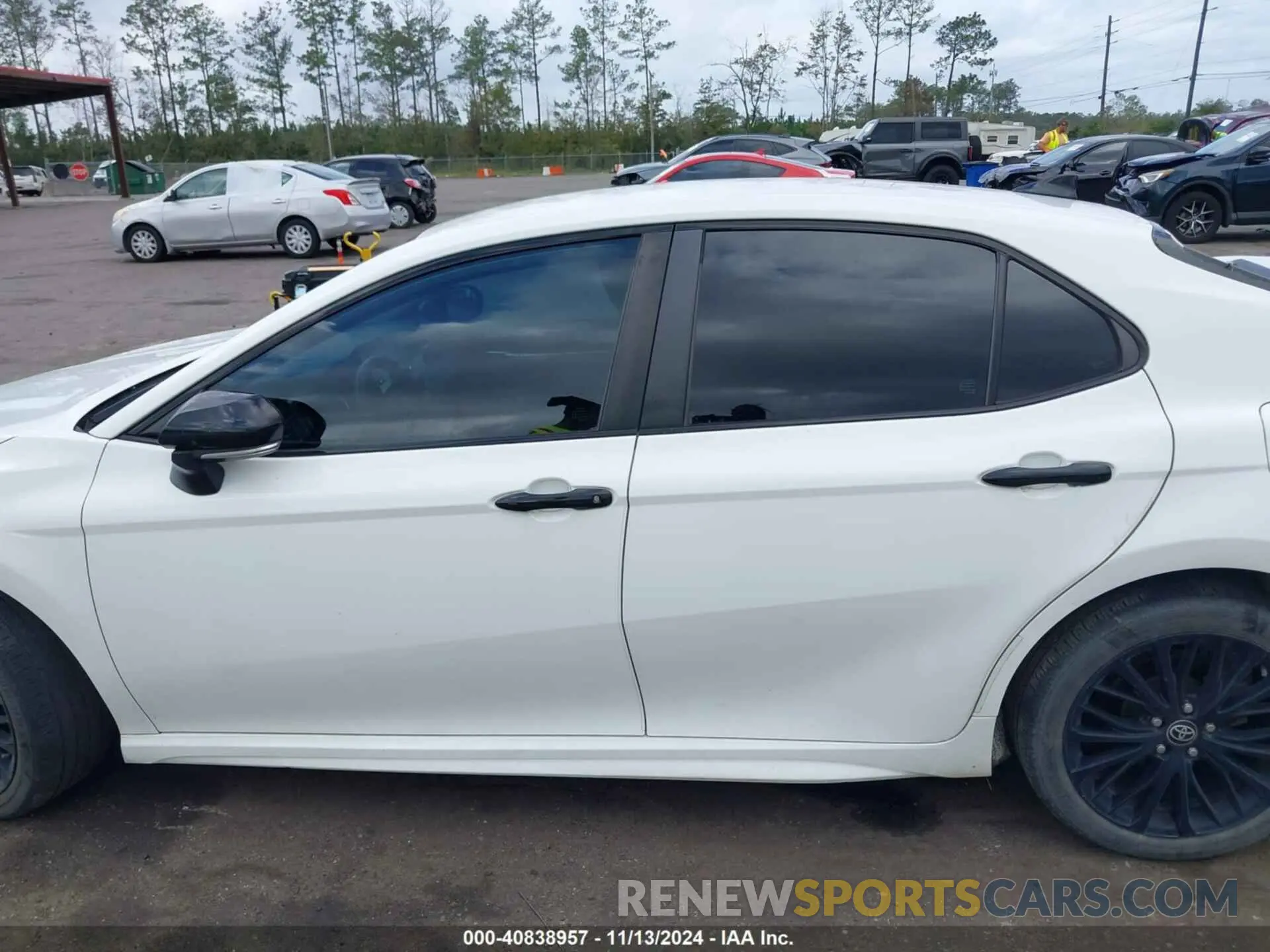 14 Photograph of a damaged car 4T1T11AK1MU443428 TOYOTA CAMRY 2021