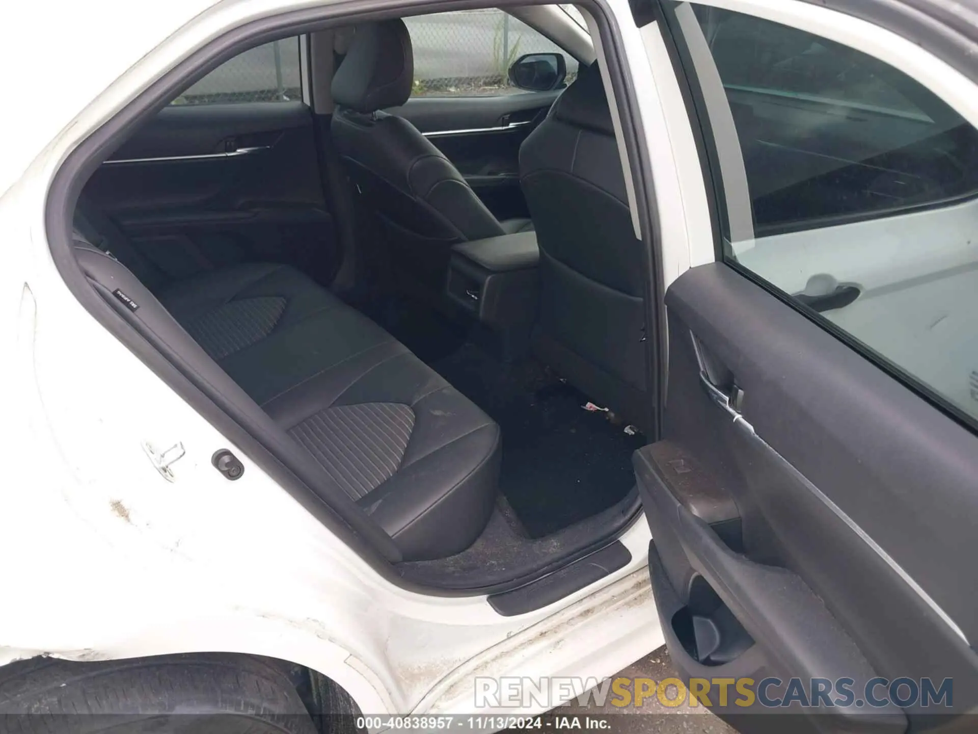 8 Photograph of a damaged car 4T1T11AK1MU443428 TOYOTA CAMRY 2021