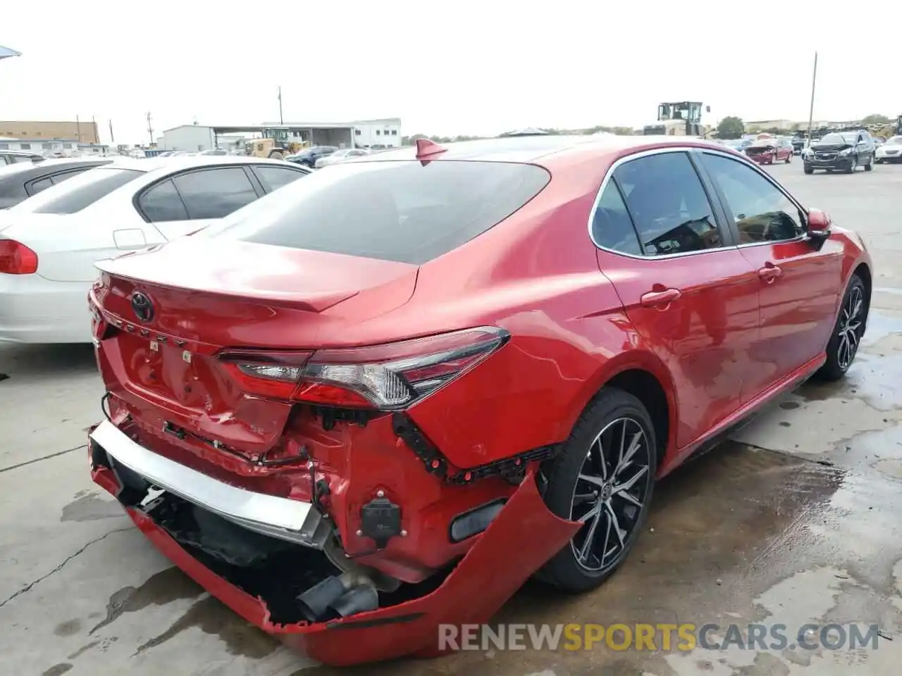 4 Photograph of a damaged car 4T1T11AK1MU452565 TOYOTA CAMRY 2021