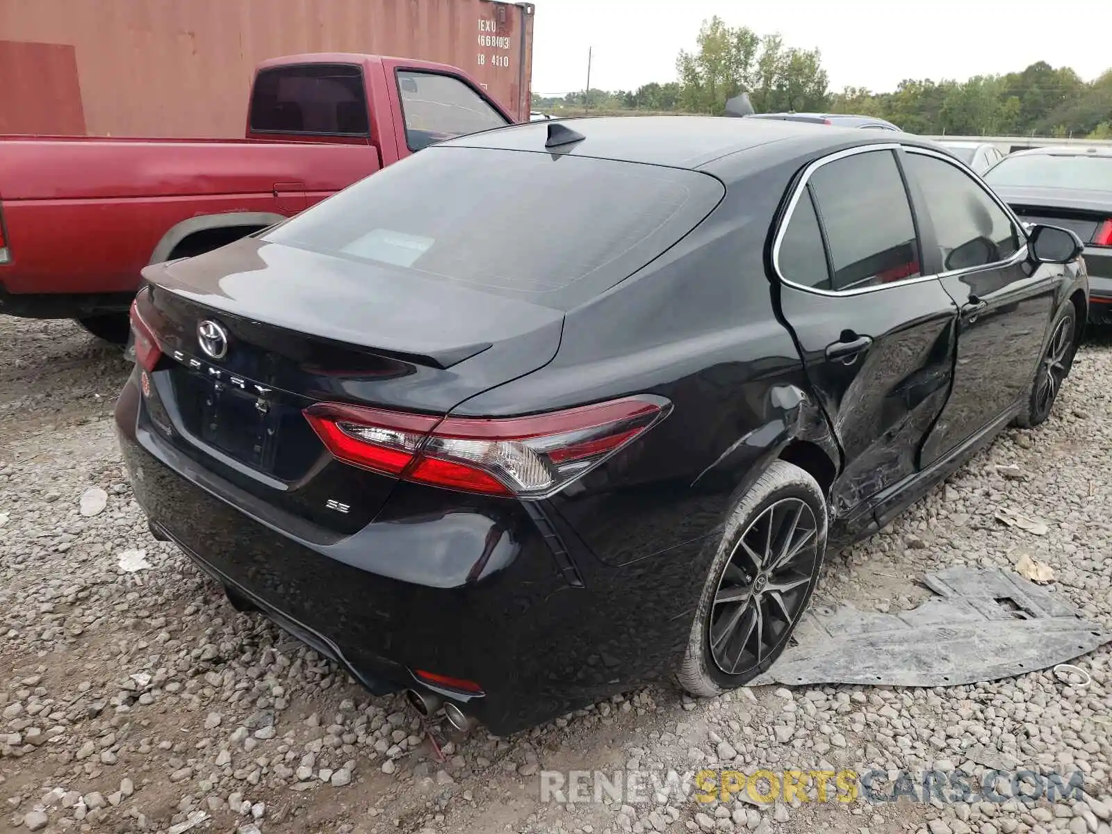 4 Photograph of a damaged car 4T1T11AK1MU476820 TOYOTA CAMRY 2021