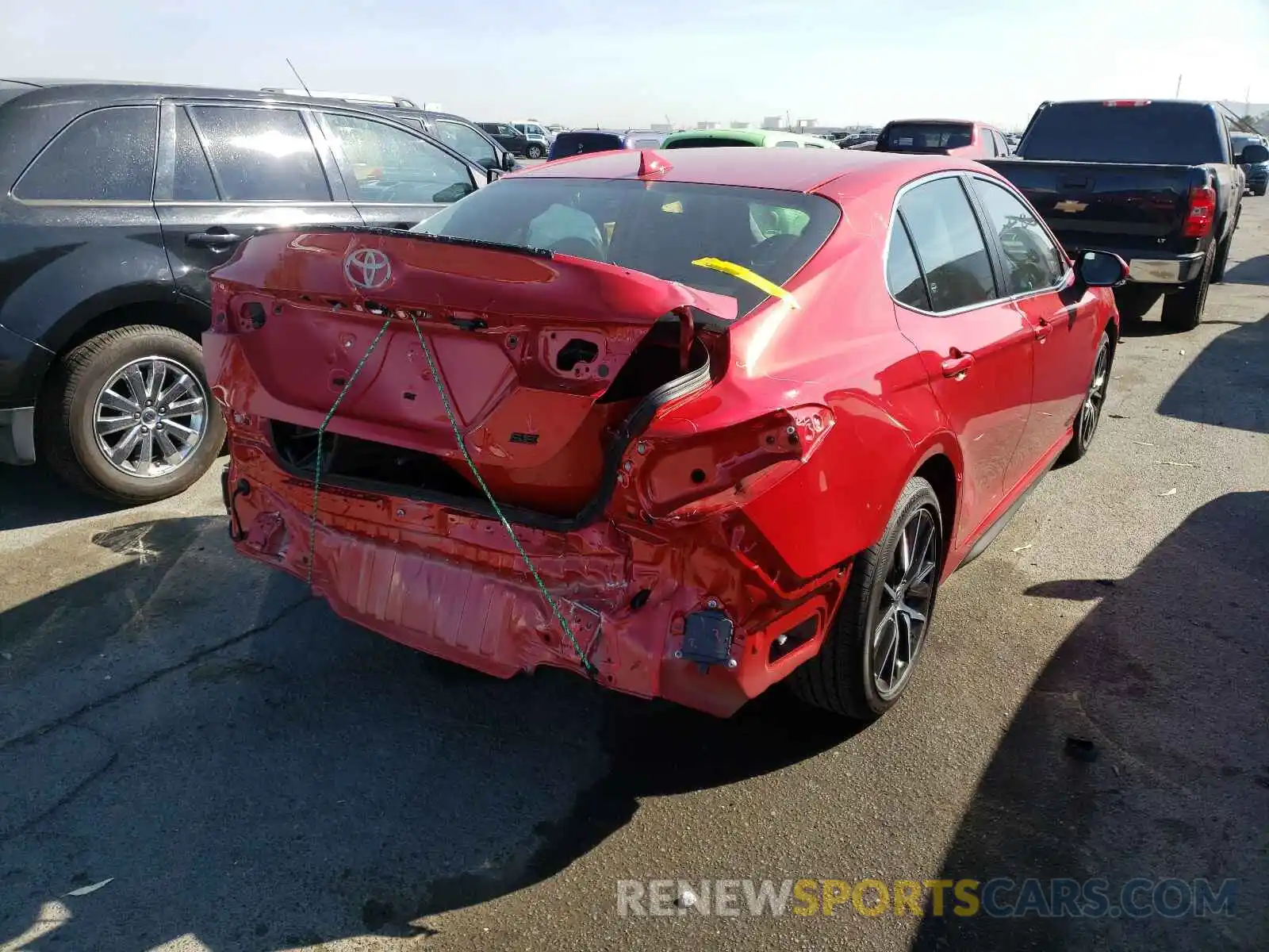 4 Photograph of a damaged car 4T1T11AK1MU484304 TOYOTA CAMRY 2021