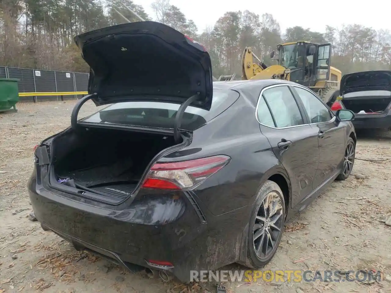 4 Photograph of a damaged car 4T1T11AK1MU554366 TOYOTA CAMRY 2021