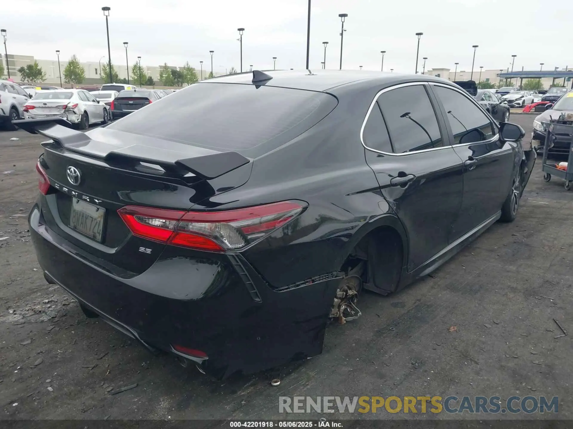 4 Photograph of a damaged car 4T1T11AK1MU561608 TOYOTA CAMRY 2021