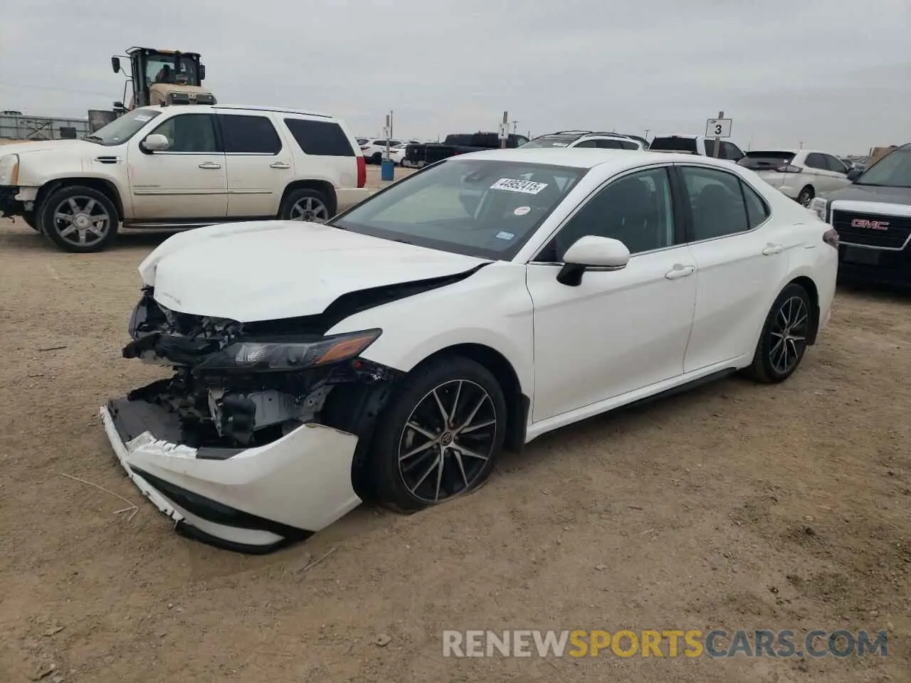1 Photograph of a damaged car 4T1T11AK1MU574682 TOYOTA CAMRY 2021