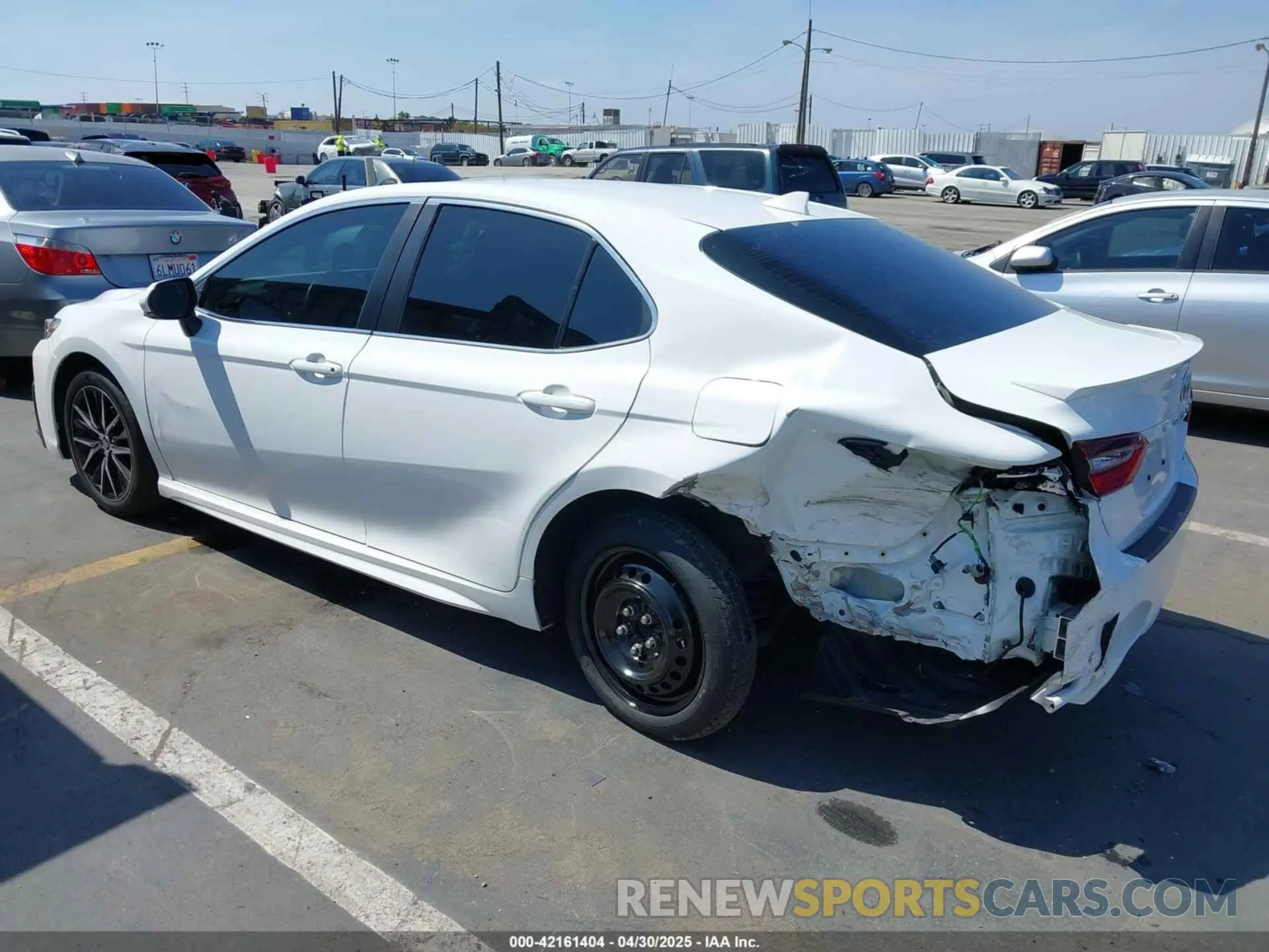 3 Photograph of a damaged car 4T1T11AK2MU563383 TOYOTA CAMRY 2021