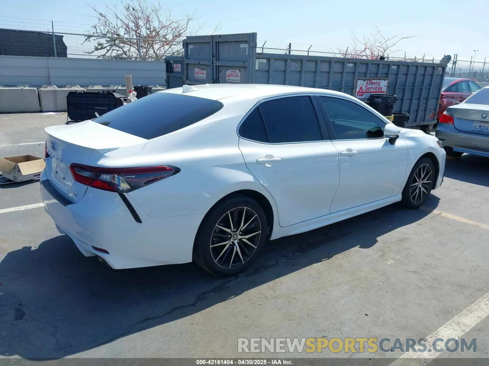 4 Photograph of a damaged car 4T1T11AK2MU563383 TOYOTA CAMRY 2021
