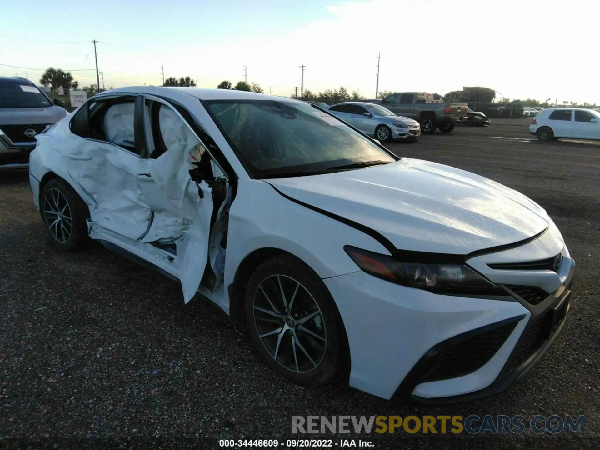 6 Photograph of a damaged car 4T1T11AK2MU615322 TOYOTA CAMRY 2021