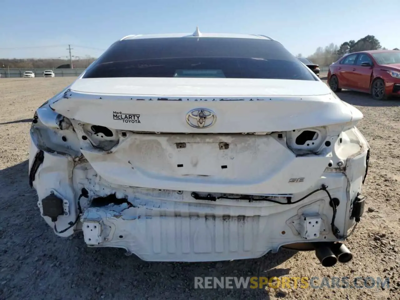 6 Photograph of a damaged car 4T1T11AK3MU403027 TOYOTA CAMRY 2021