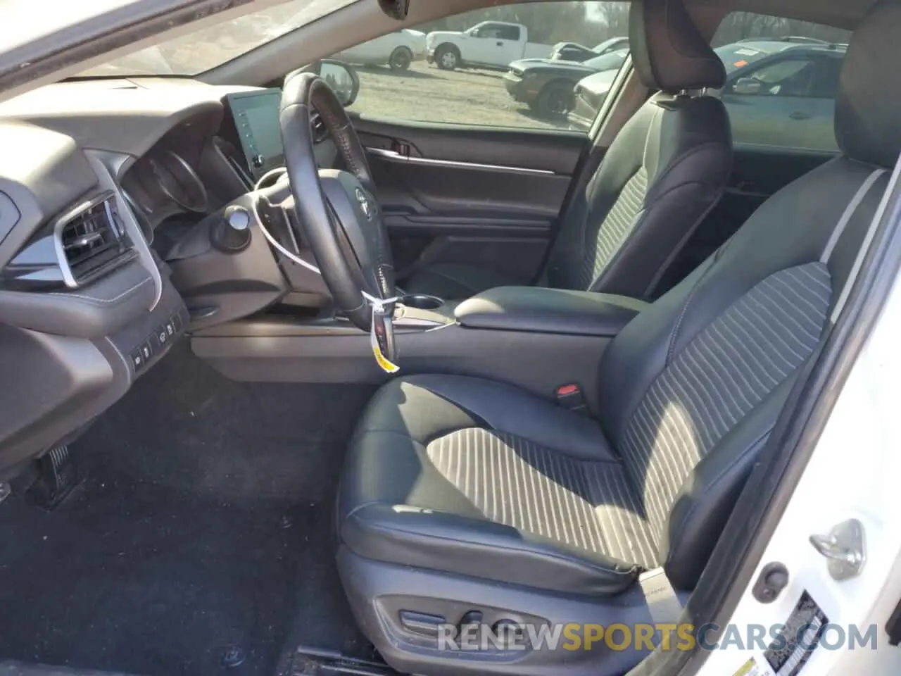 7 Photograph of a damaged car 4T1T11AK3MU403027 TOYOTA CAMRY 2021