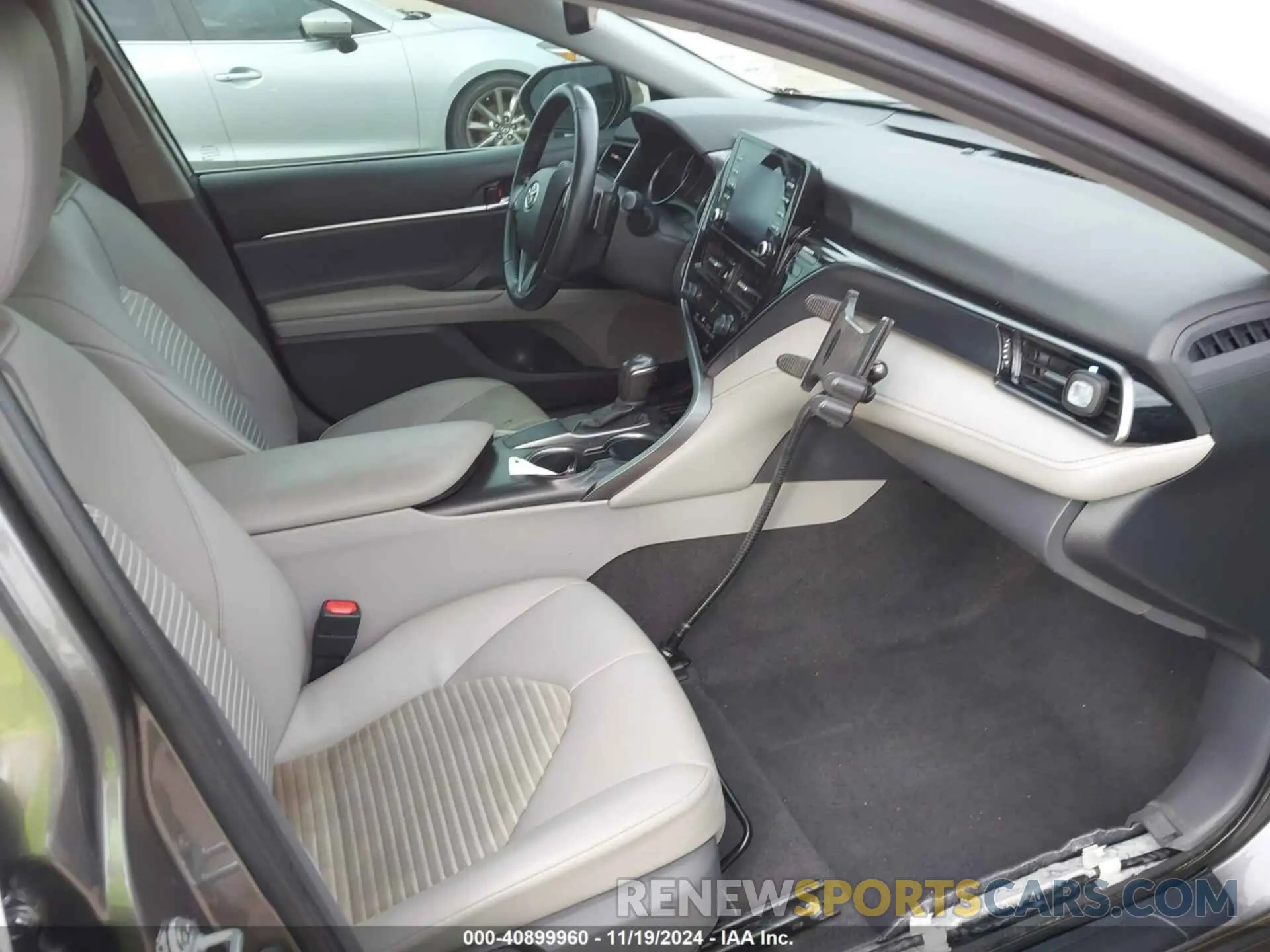 5 Photograph of a damaged car 4T1T11AK3MU528738 TOYOTA CAMRY 2021