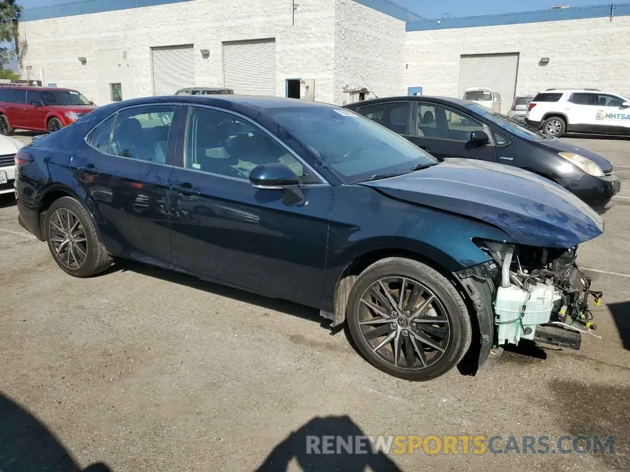 4 Photograph of a damaged car 4T1T11AK3MU538394 TOYOTA CAMRY 2021