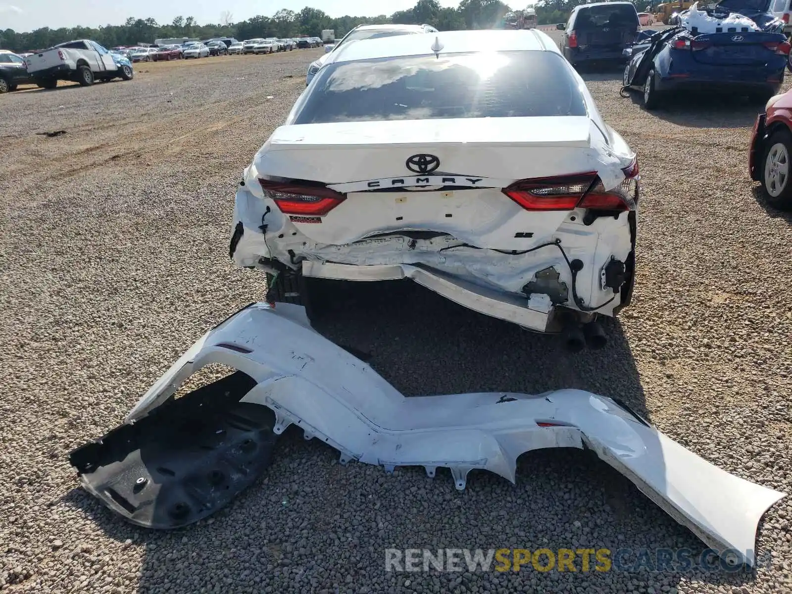 9 Photograph of a damaged car 4T1T11AK3MU567345 TOYOTA CAMRY 2021