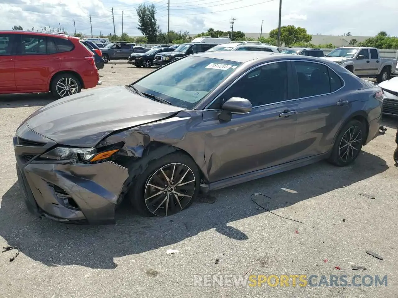 1 Photograph of a damaged car 4T1T11AK3MU605964 TOYOTA CAMRY 2021