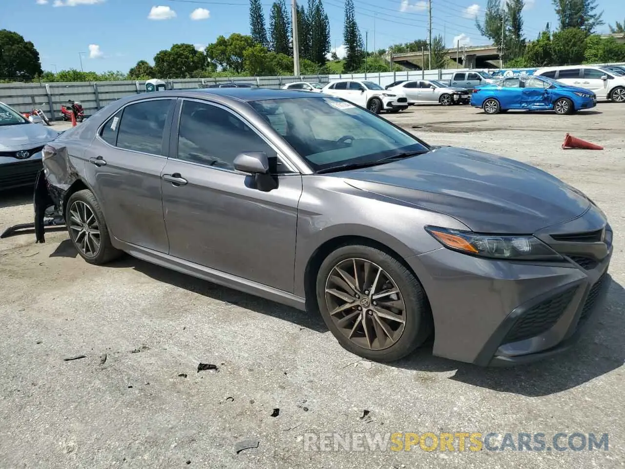 4 Photograph of a damaged car 4T1T11AK3MU605964 TOYOTA CAMRY 2021