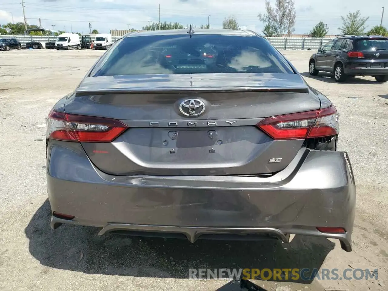 6 Photograph of a damaged car 4T1T11AK3MU605964 TOYOTA CAMRY 2021